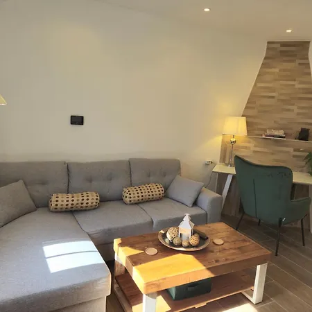 Top Hill Gardens- Jacuzzi-7M From Airport Dom wakacyjny *
